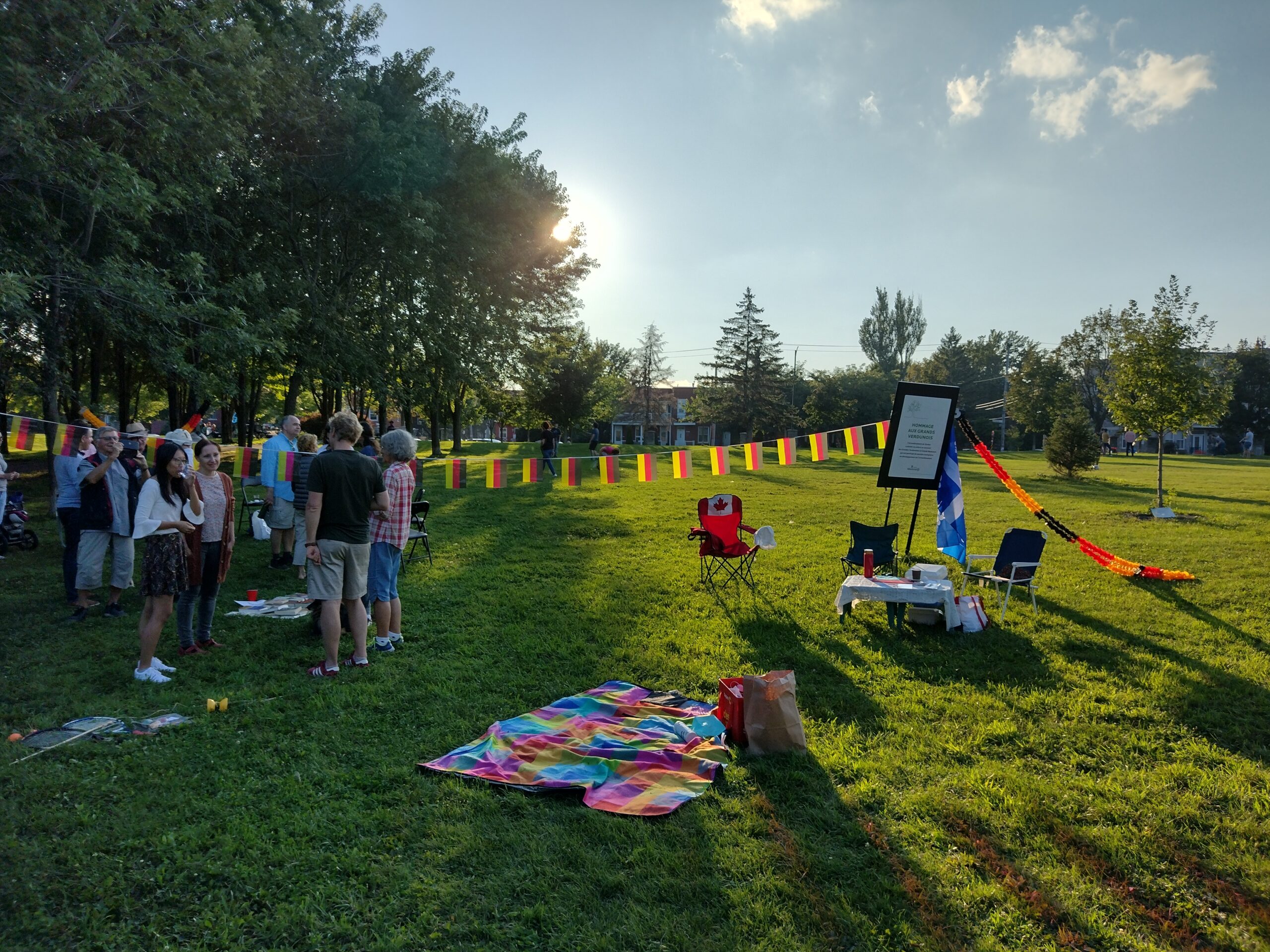 Mitglieder der Gesellschaft bei einem Picnic